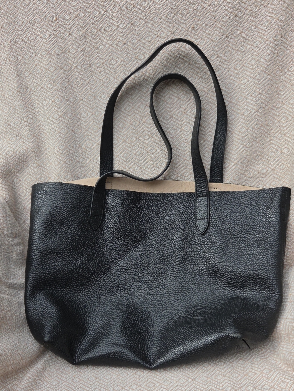 Cuyana Black Leather Tote Bag with Cream Interior - Damaged, See Pictures